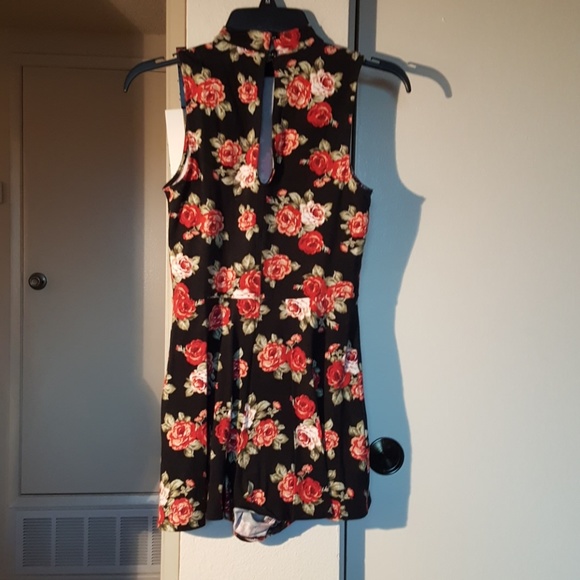 Floral Forever 21 Romper - Picture 2 of 3