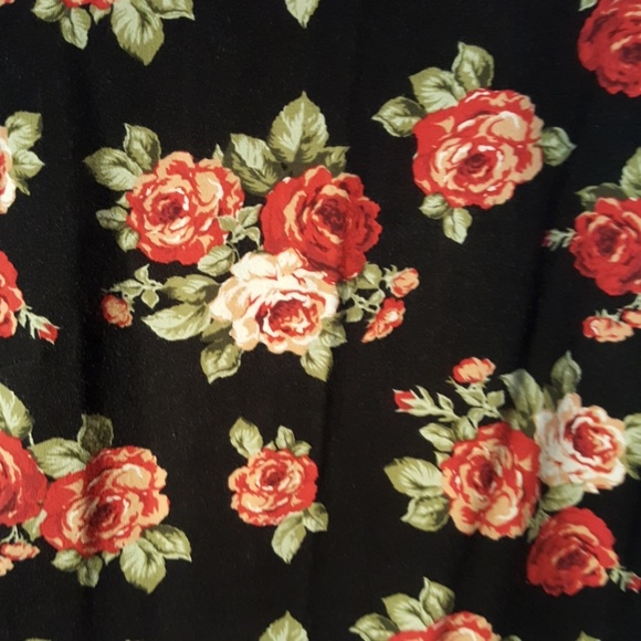 Floral Forever 21 Romper - Picture 3 of 3