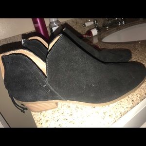 kenneth cole short boots!