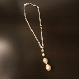 Silver necklace with large pearl dangle!
