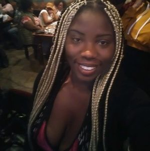 Meet your Posher, Porshia