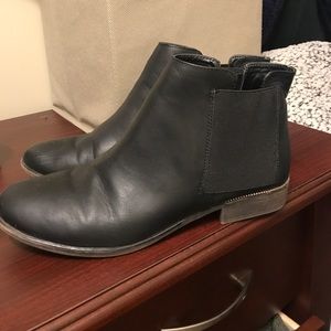 Black Chelsea boots!