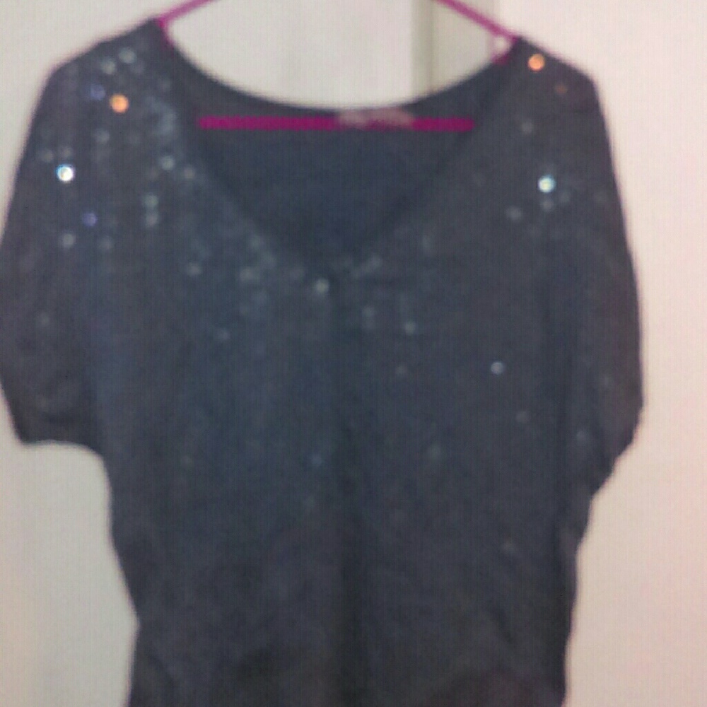 Blue blouse with sequins