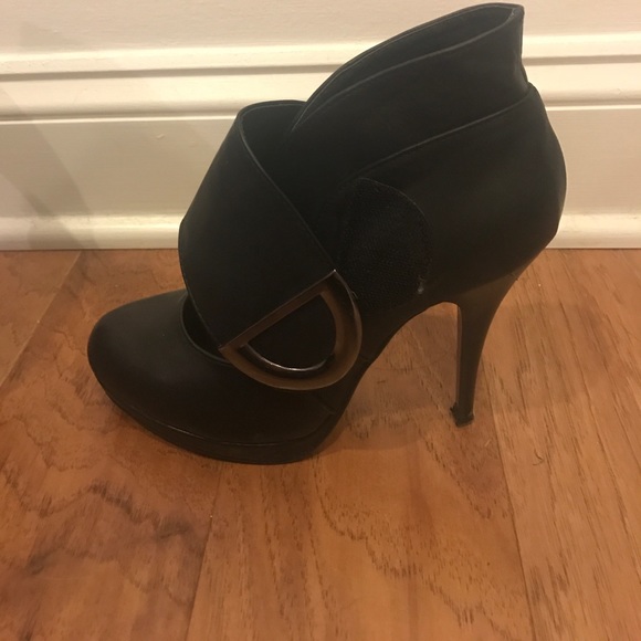 Heels ! - Picture 2 of 2