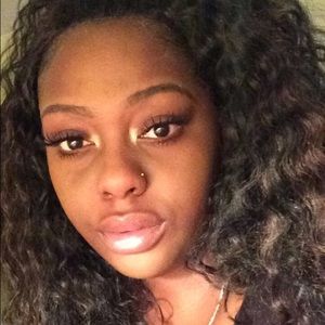 Meet your Posher, Cierra