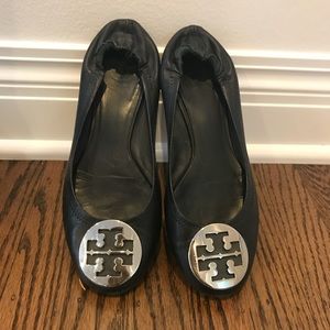 Tory Burch Reva Flats (Black, size 8.5)