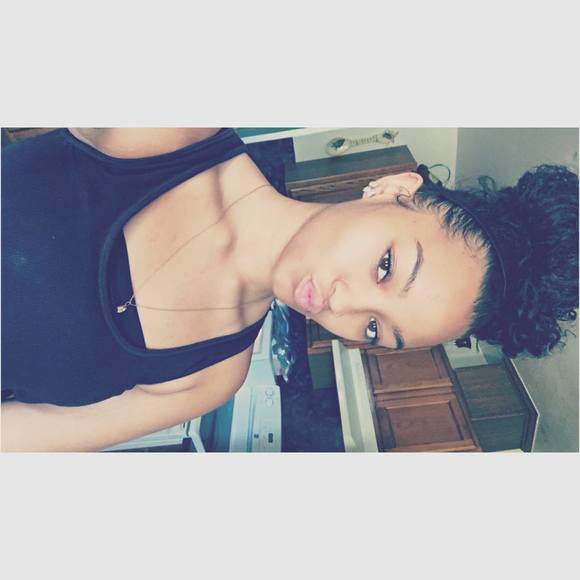 Meet your Posher, Rakia - Picture 1 of 1