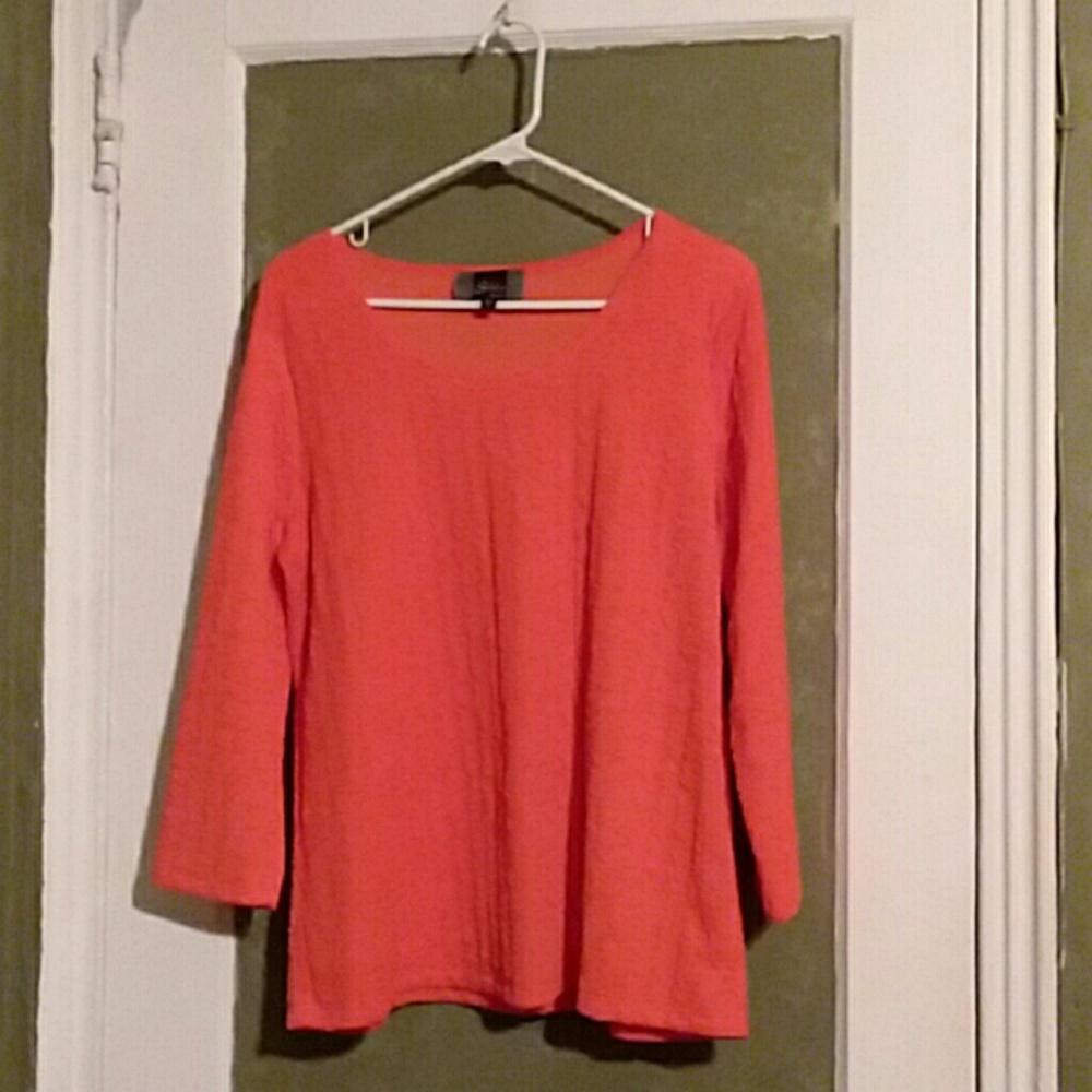 Slinky Brand shirt
