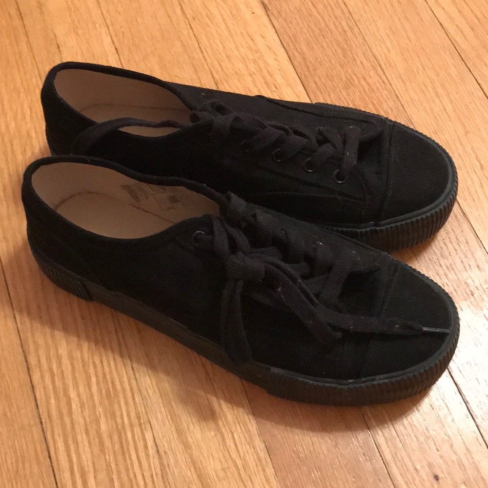H&M platform black sneakers