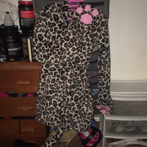 Haloween costume - Picture 1 of 2