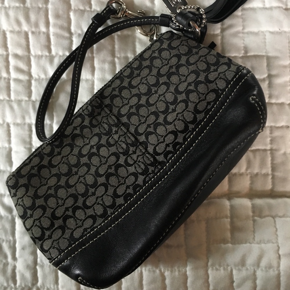Coach wristlet NWOT