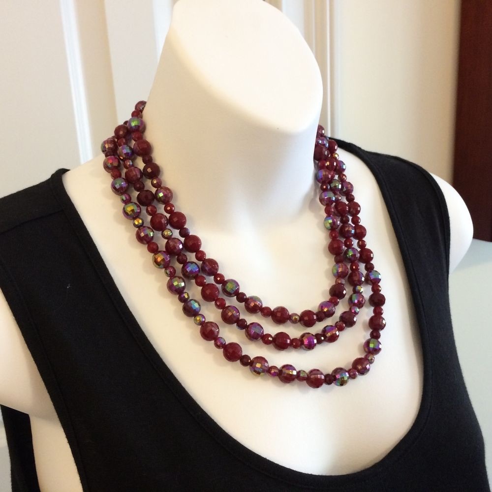 😍Scarlet Holiday Necklace