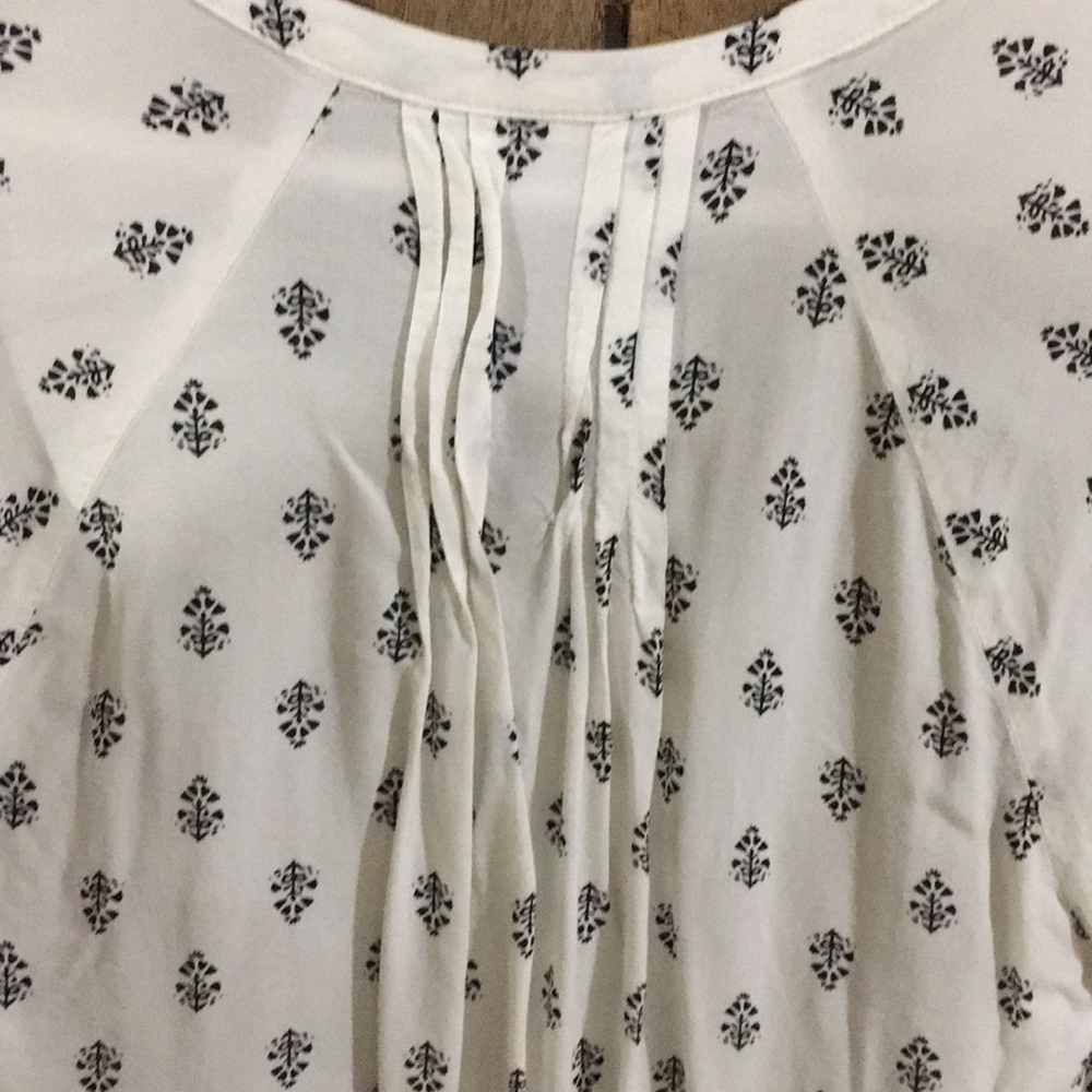 Blouse - Picture 2 of 3
