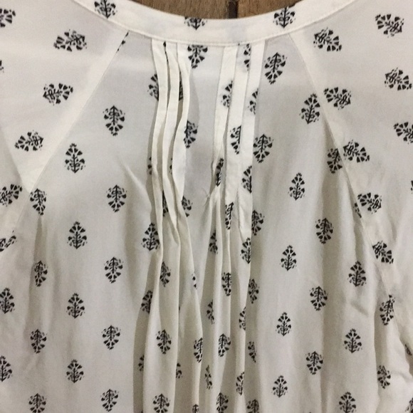 Blouse - Picture 2 of 3