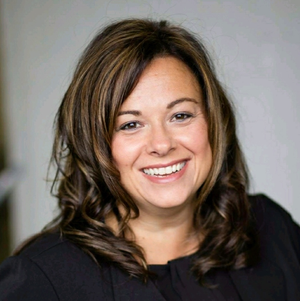 Meet your Posher, Angela