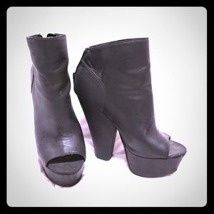 Steve Madden Elektro size 7