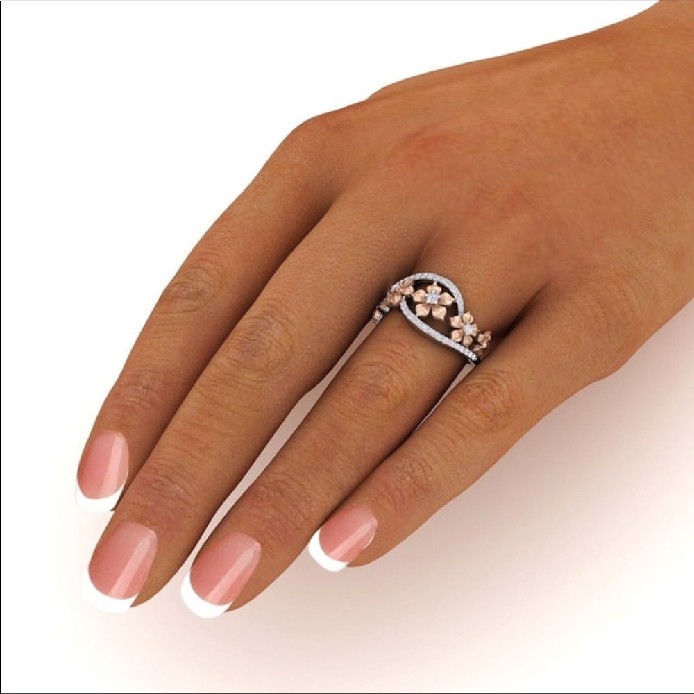 Sterling silver ring with rose gold flowers. - Picture 2 of 4