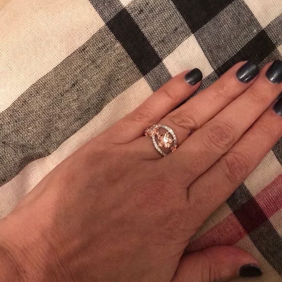 Sterling silver ring with rose gold flowers. - Picture 4 of 4