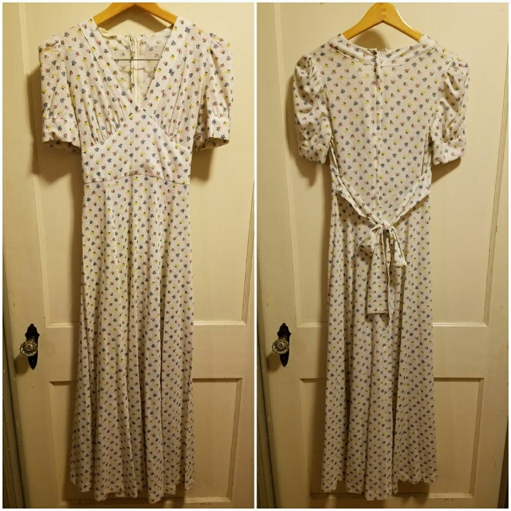 White Vintage Floral Dress