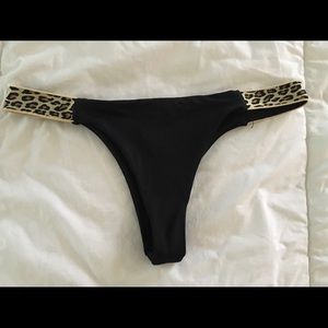 Cheeky bikini bottom