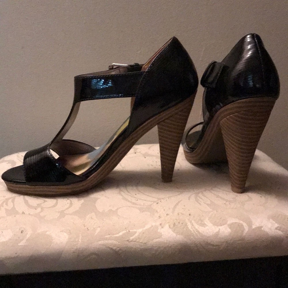 High heels - Picture 3 of 3