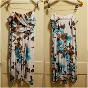 Adorable strappy flower dress!