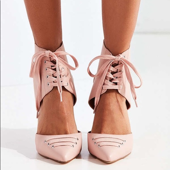 LAST ONE Urban Outfitters • Skylar Lace Up Heel - Picture 4 of 6