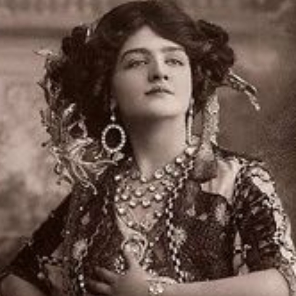 Vintage Inspired and Unique Fashion Items