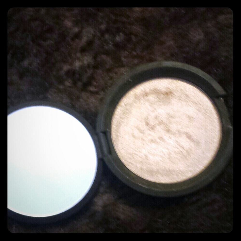 Becca full size highly in Opal