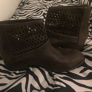 Brown ankle boots