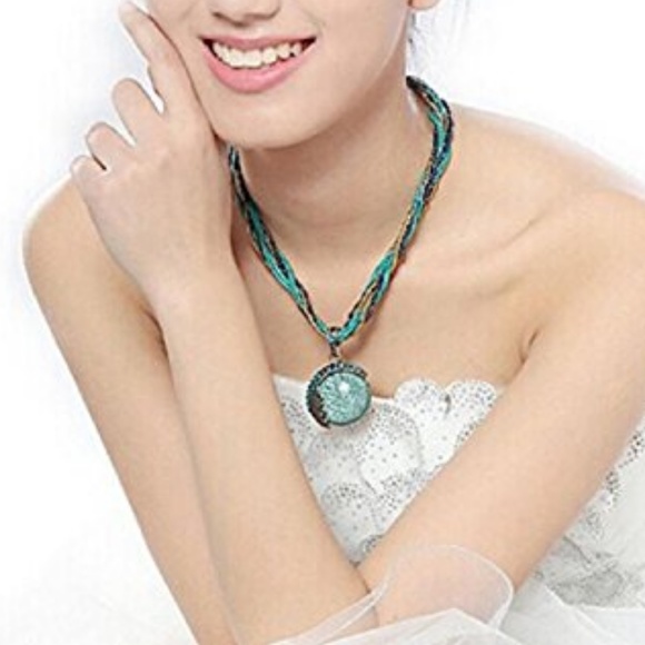 NWT! TREDNY CUTE NECKLACE! ❤️ - Picture 4 of 4