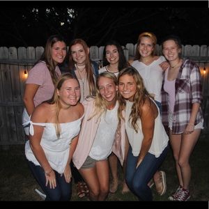 Meet your Posher, Camille