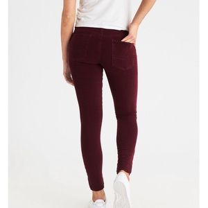 AMERICAN EAGLE SUPER STRETCH JEGGINGS / WINE