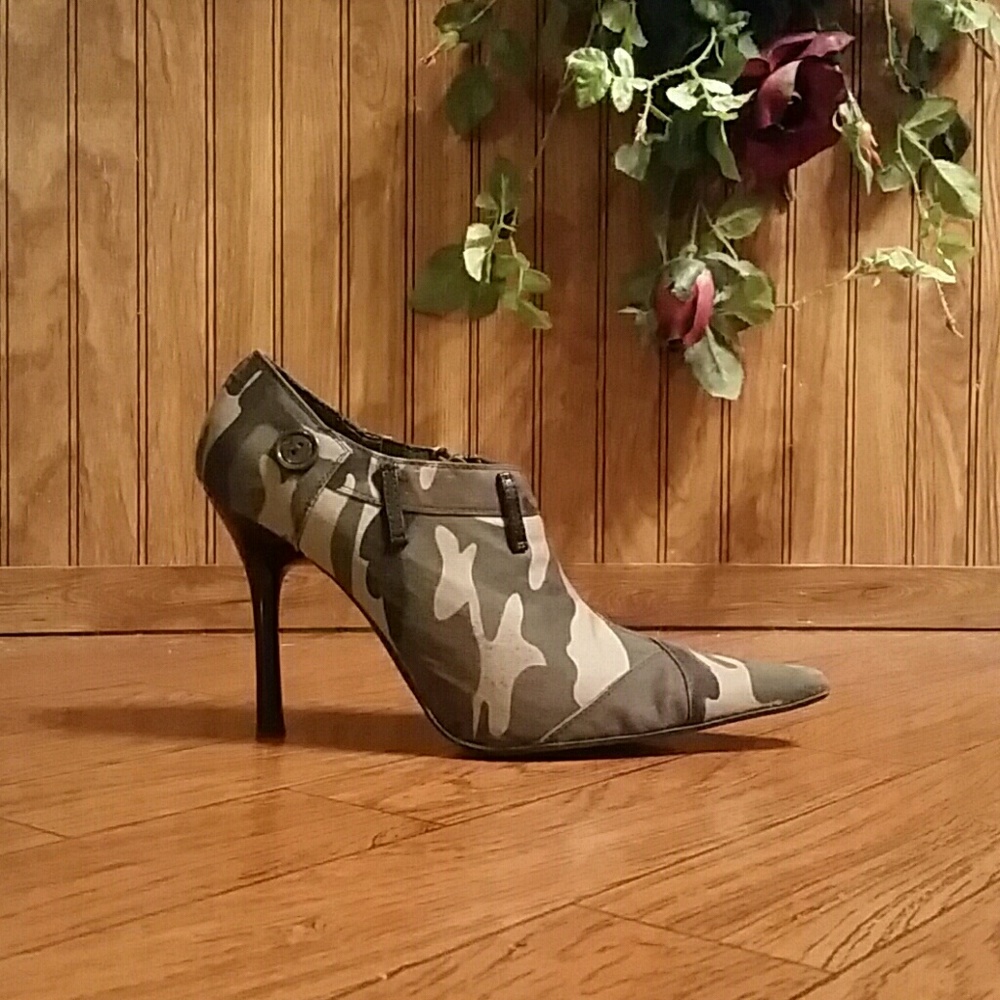 Camo Green Button Booties Shoes Boots