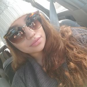 Meet your Posher, Ellen