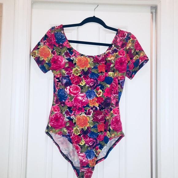 Forever 21 Tops - FOREVER 21 - ONESY