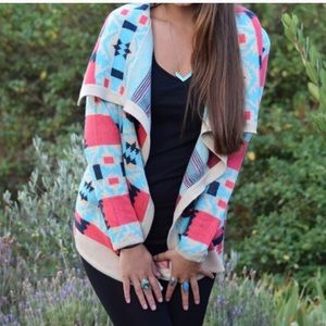 LAST ONE!💕GORGEOUS AZTEC CARDIGAN!💕