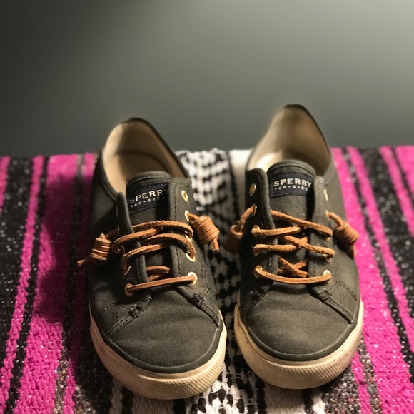 Sperrys - Picture 1 of 4