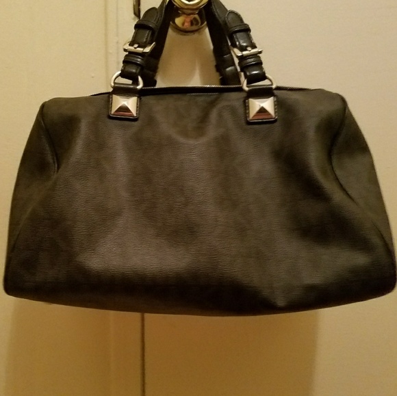 Black Michael kors satchel with silver hardware - Picture 2 of 11
