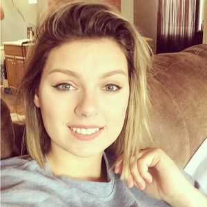 Meet your Posher, Crystal