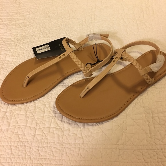 Tan Forever 21 Sandals sz 8 - Picture 1 of 3