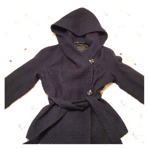 Elegant and warm hooded jacket!