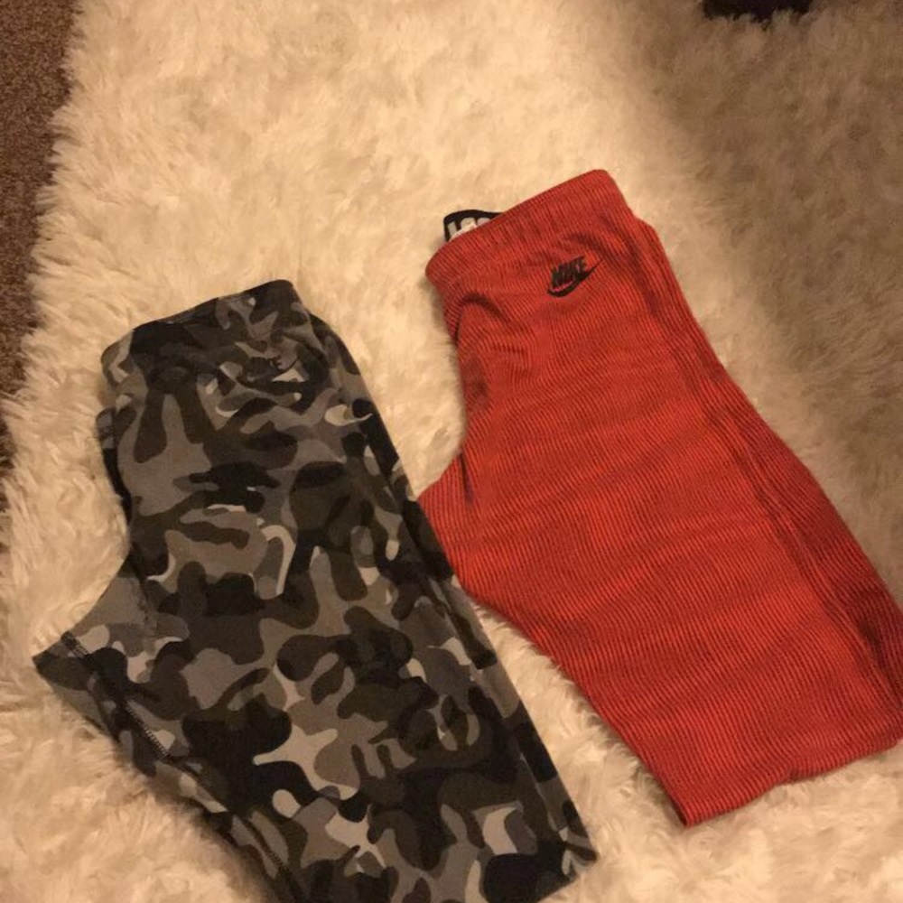 2 nike gym leggings