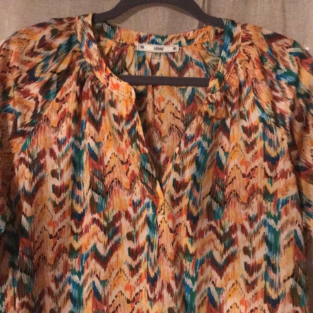 Multi-color patterned blouse - Picture 2 of 2