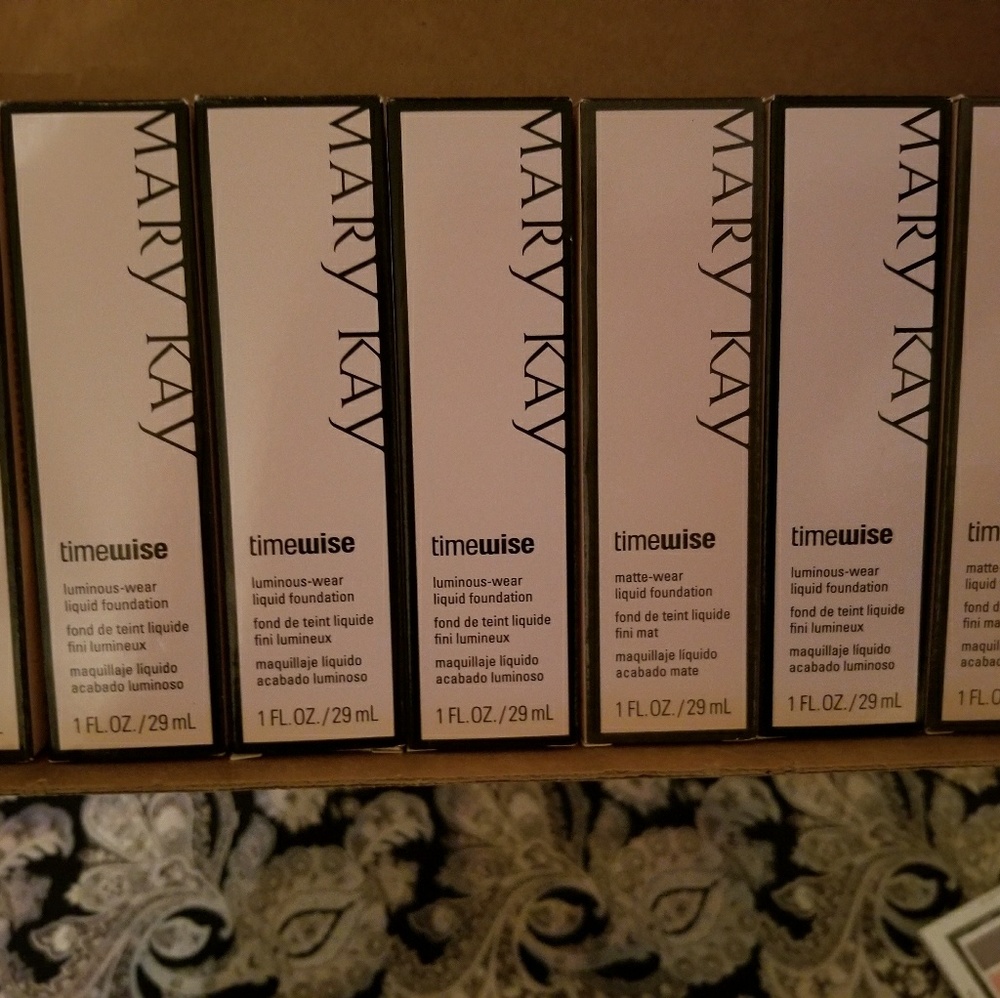 Mary Kay Timewise liquid foundation