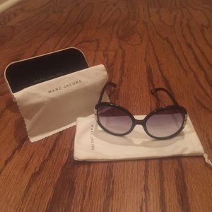 Marc Jacobs Black and white sunglasses