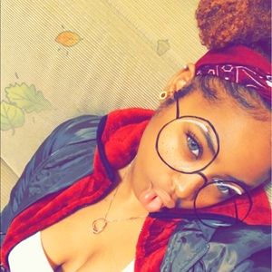 Meet your Posher, Cedella