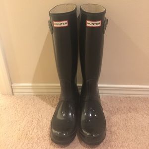 Hunter boots size 6 black gloss