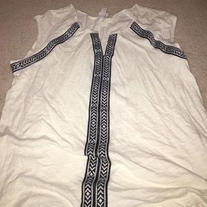 White and black tank top
