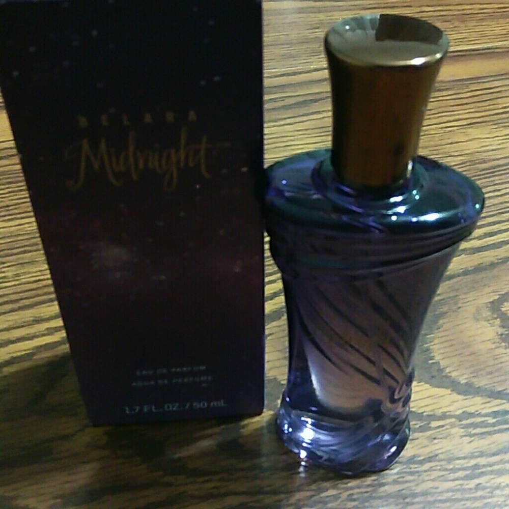 Perfumes - Picture 2 of 3
